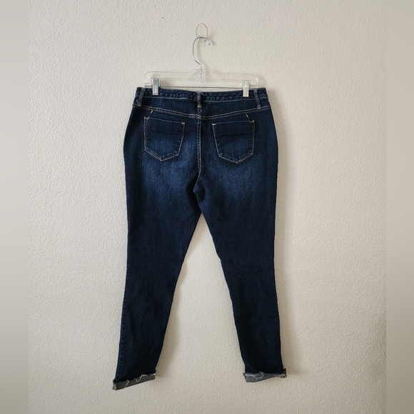 Massimo Women's 8R Curvy Skinny Raw Hem Dark Wash Denim Jeans - Picture 5 of 6